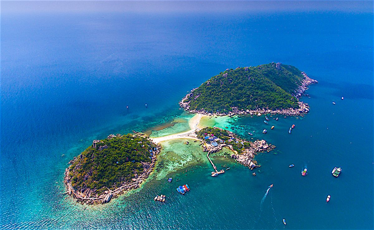 Capture the authentic charm of Koh Samui’s cultural scene